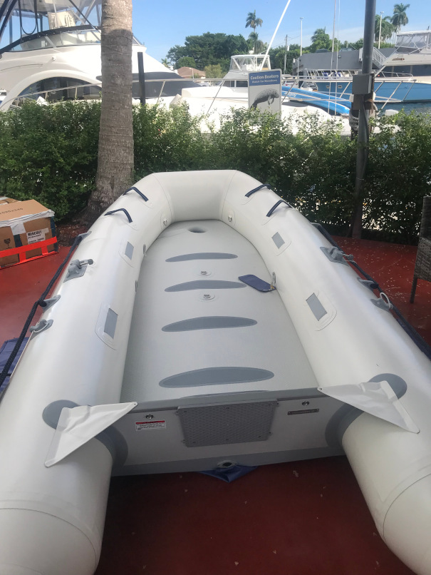 Inflated dinghy